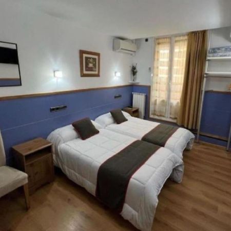 Pension Irune By Vivere Stays San Sebastián Eksteriør billede