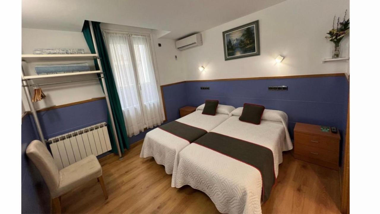 Pension Irune By Vivere Stays San Sebastián Eksteriør billede