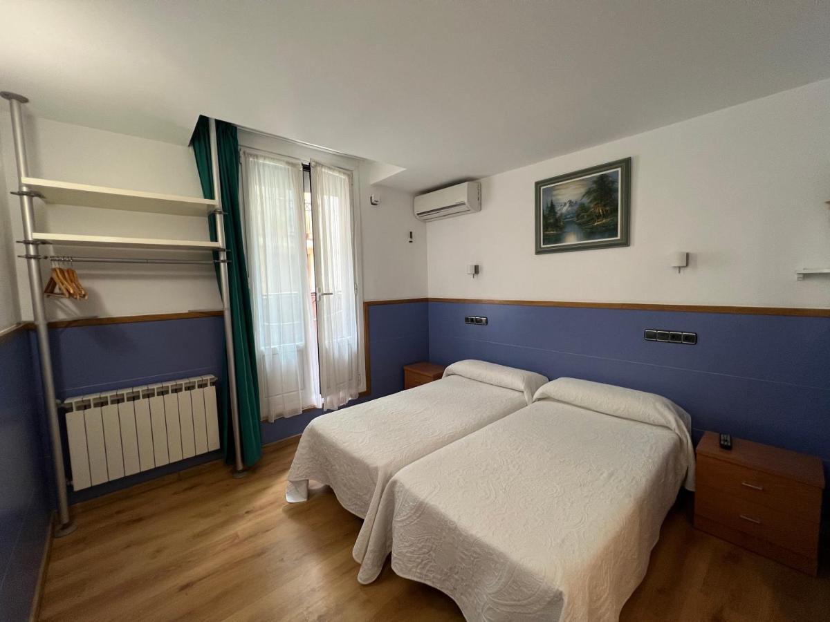 Pension Irune By Vivere Stays San Sebastián Eksteriør billede